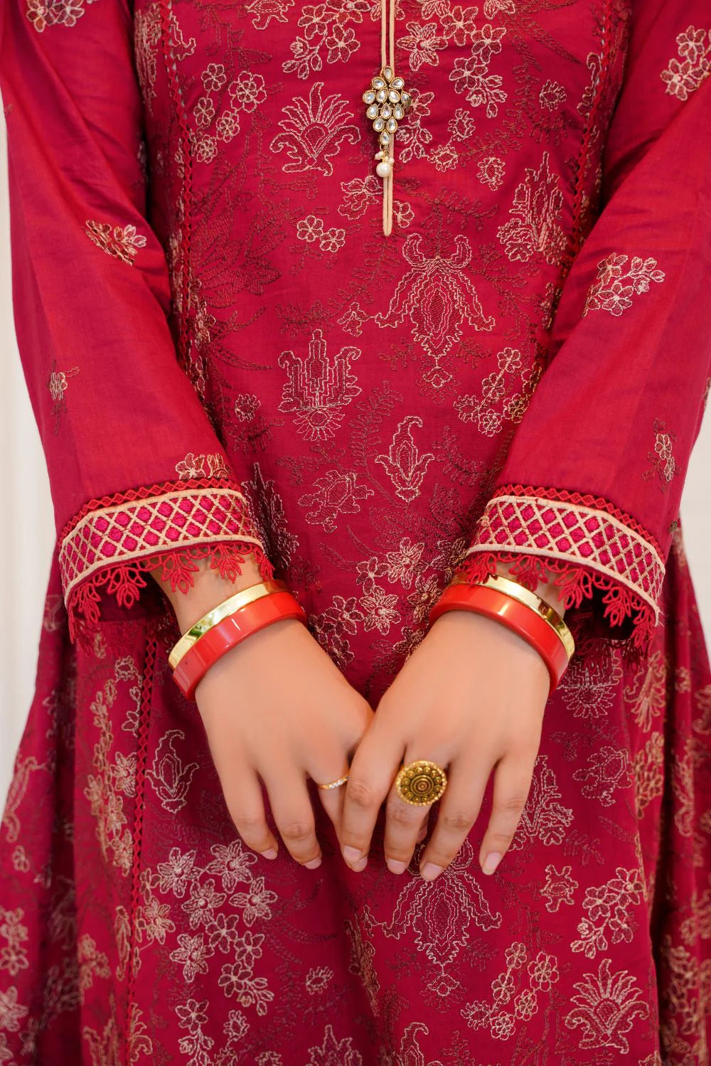 3 Pc Embroidered Lawn Suit by enzam