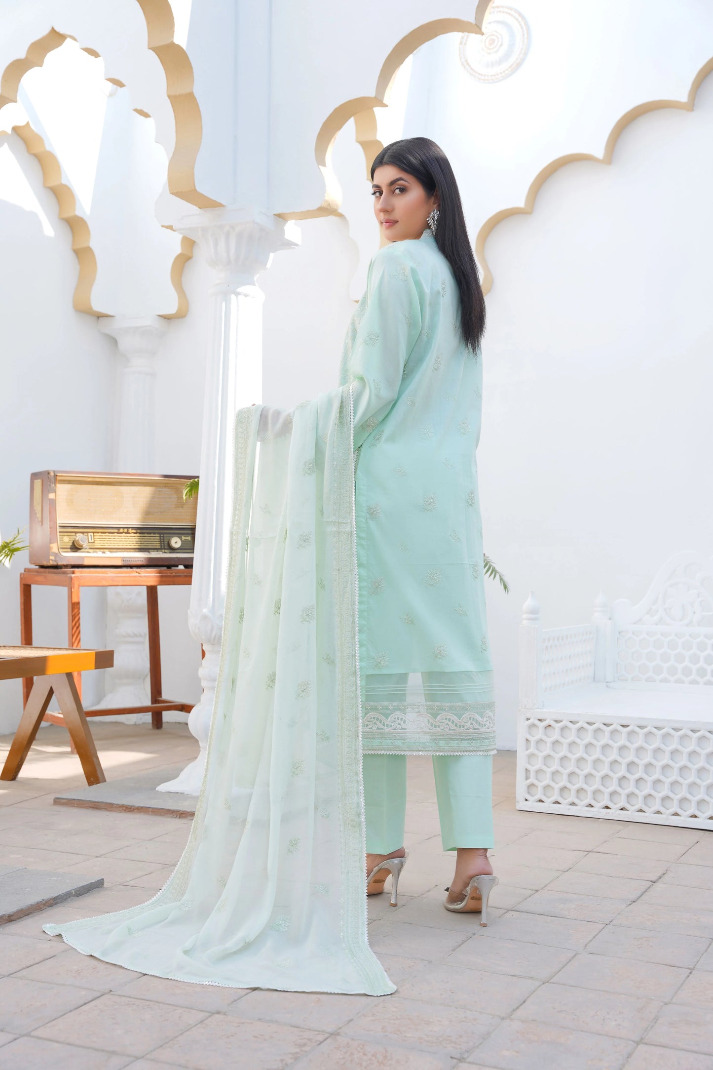 Embroidered lawn 3 piece unstitched suit